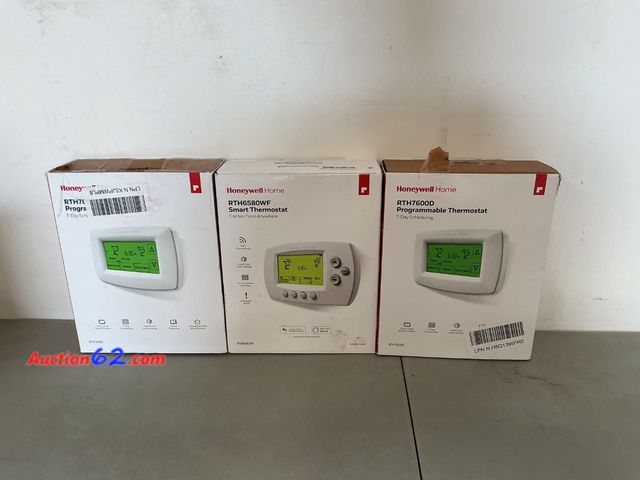 Lot 44-1930i - Honeywell Home Thermostat Lot: RTH7600D, RTH6580WF, RTH7500D - Programmable, Smart, 7-Day Scheduling E-Commerce Return, A basic inspection h...