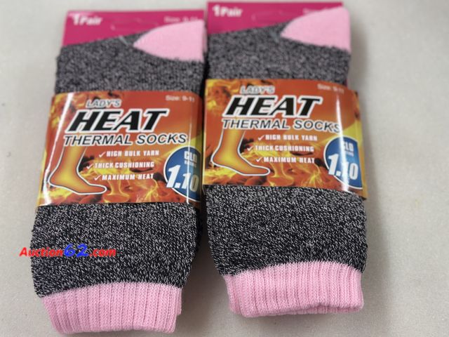 Lot 44-7541t - 2 pair lady’s heat thermal socks CLO rating 1.10 size 9-11. NEW See All Photo's Not Tested Never opened, Factory Sealed