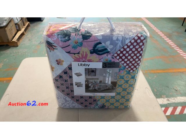 Lot 44-1561m - Libby 3 Piece Quilt Set Patchwork Floral Queen Size See All Photo's Not Tested Appears New, A basic inspection has been given to this item. ...