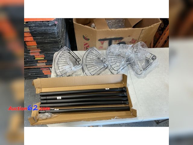 Lot 44-1172i - Corner Shower Caddy E-Commerce Return, A basic inspection has been given to this item. Sold AS-IS. Not Tested Scratched