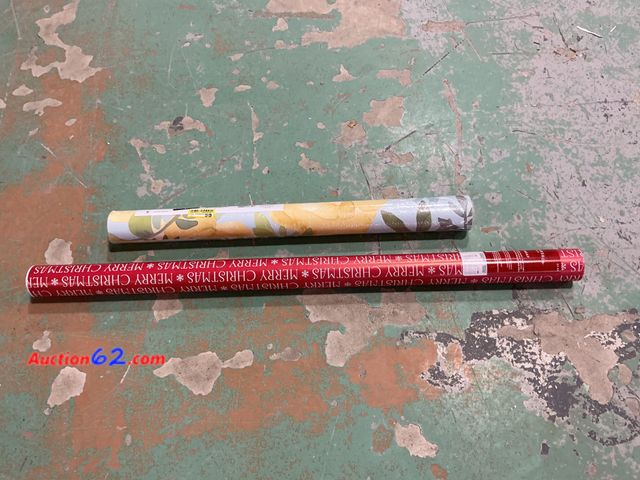 Lot 44-4114f - NuWallpaper NU3036 Peachy Keen Peel &amp; Stick Wallpaper, Yellow E-Commerce Return, A basic inspection has been given to this item. Sold AS...