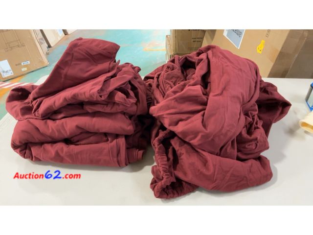 Lot 44-4044w - Maroon Fitted Sheets Set Not Tested See All Photo's E-Commerce Return, A basic inspection has been given to this item. Sold AS-IS.