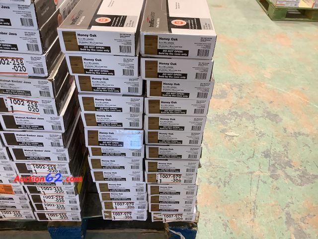 Lot 44-27e - Lot of (26) Total Retail $859- Total 936 Sq. Ft.- Honey Oak 4 MIL x 6 in. W x 36 in. L Peel and Stick Water Resistant Luxury Vinyl Plank Flo...