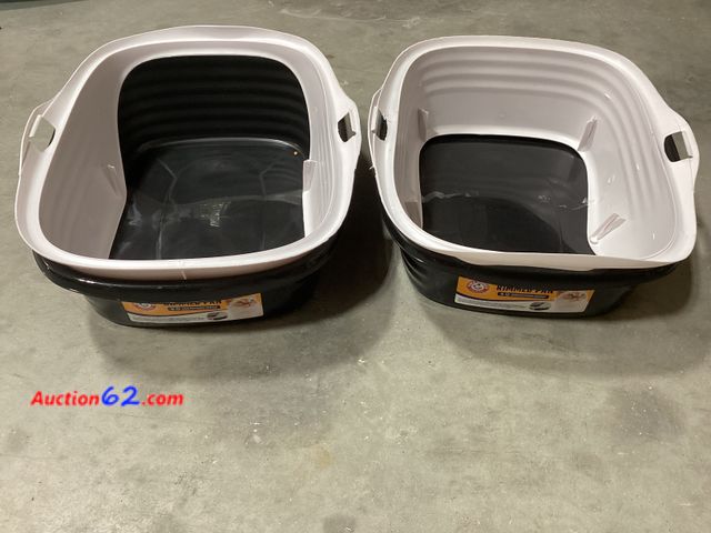 Lot 44-267g - Lot of (2) Arm &amp; Hammer Rimmed Pans - Both Are Size Large  E-Commerce Return, A basic inspection has been given to this item. Sold AS-IS...