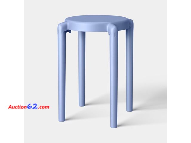 Lot 44-132 - Blue Plastic Stool See All Photo's E-Commerce Return, A basic inspection has been given to this item. Sold AS-IS. Scratched