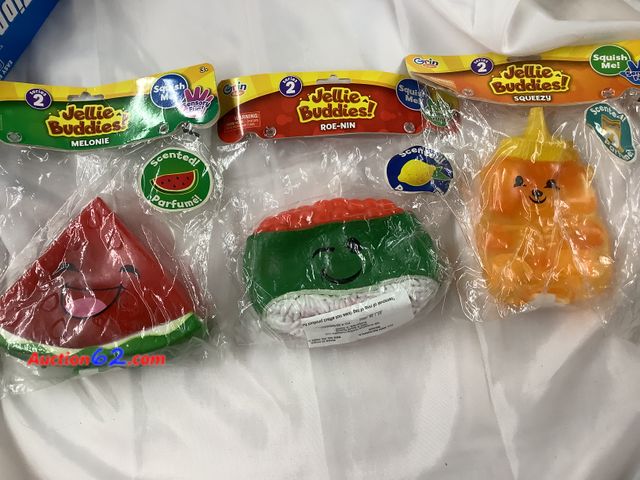 Lot 44-7522p - Lot of 3 jellie buddies scented from grin studios. NEW. Colors may very. See All Photo's Not Tested Never opened, Factory Sealed