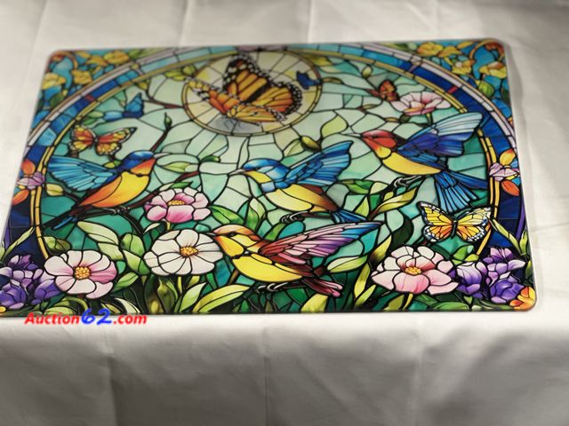 Lot 44-6036o - Humming bird cutting board 12x16 heat &amp; scratch resistant. NEW. Artwork by JQ Licensing Opened for photos. See All Photo's Not Tested Ne...