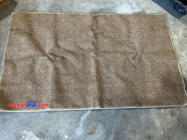Lot 44-248m - Woven Area Rug Mat See All Photo's E-Commerce Return, A basic inspection has been given to this item. Sold AS-IS.