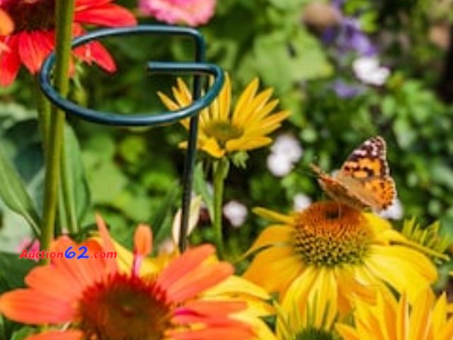 Lot 44-7202j - Lot of (11) 18"H×1"Dia green metal plant prop E-Commerce Return, A basic inspection has been given to this item. Sold AS-IS.