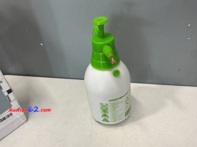 Lot 44-2700f - Garden Pump Sprayer Bottle Appears New, A basic inspection has been given to this item. Sold AS-IS. Not Tested See All Photo's Appears New w...