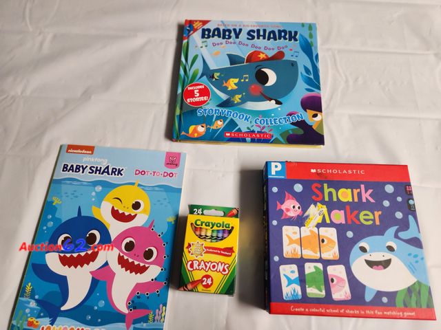 Lot 44-2102g - 1 Baby Shark Storybook Collection includes 5 stories. Includes dance instructions so you can sing and dance along.1 Shark Maker. Contains 16...