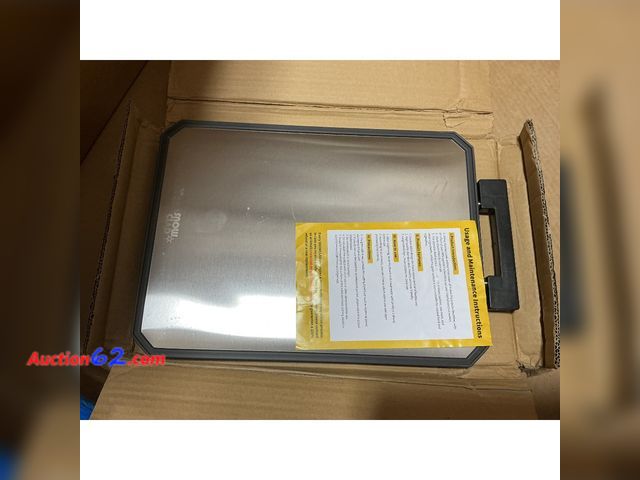 Lot 44-180 - Snow Clad Cutting Board Stainless Steel Appears New, A basic inspection has been given to this item. Sold AS-IS.