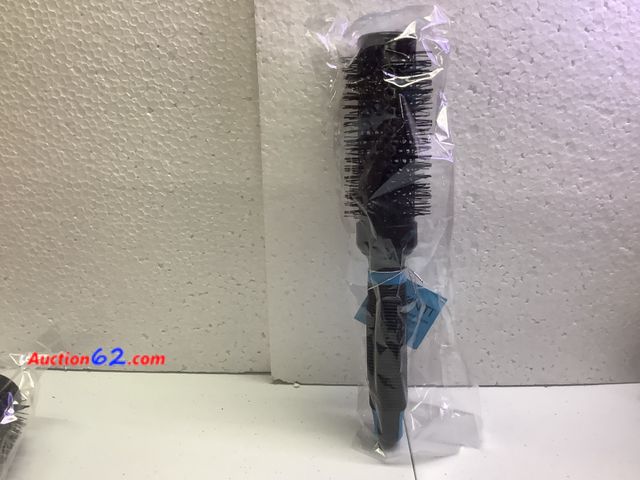 Lot 44-6046f - “AVANTI” Charcoal &amp; Ceramic Brush, (33mm) Charcoal coated barrel eliminates static and absorbs excess moister for faster drying. Appears...