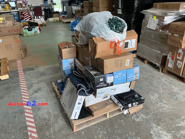 Lot 44-600b - Salvage Pallet  17. Salvage Pallet, contains broken or incomplete items