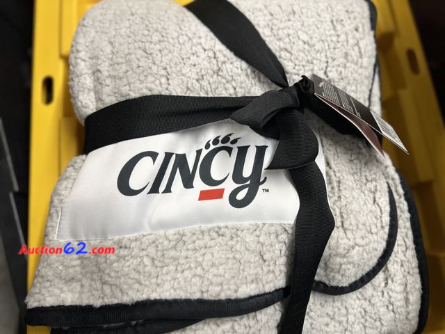Lot 44-7501e - Logo frosty fleece 50x60 IN throw. New cincy. Not licensed. See All Photo's Not Tested Never opened, Factory Sealed