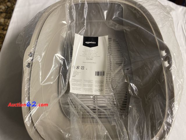 Lot 44-2116b - New. Amazon basics cat litter box. Open Top with 2 sifting trays. Approximately 19 1/2” x 15” X 15.59”. See photos. Appears New, A basic ins...