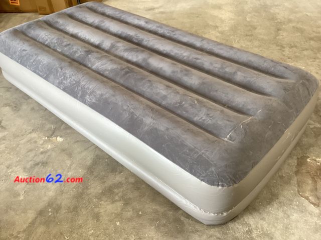Lot 44-180g - Twin Sized Intex Air Mattress Tested & Working