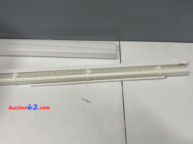 Lot 44-2618w - Cordless Blinds- Unknown Size Appears New, A basic inspection has been given to this item. Sold AS-IS. See All Photo's Not Tested Appears Ne...