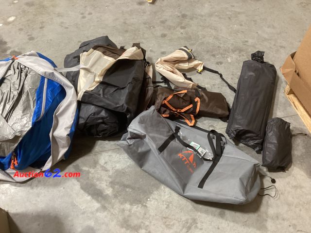 Lot 44-4068p - Lot of Tent Parts  E-Commerce Return, A basic inspection has been given to this item. Sold AS-IS.