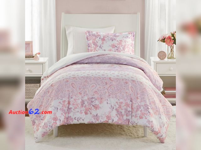 Lot 44-363M - Intelligent Design Floral Paisley All-Season Pink Twin Duvet Cover Set, 2pc See All Photo's Appears New, A basic inspection has been given t...