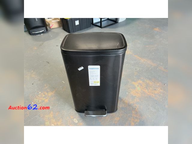 Lot 44-791i - 45L Rectangular Black Stainless Step Trash Can - Brightroom™ See All Photo's Not Tested E-Commerce Return, A basic inspection has been given...