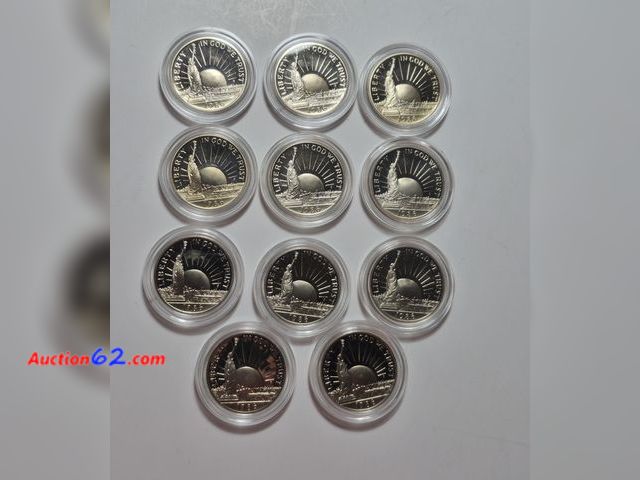 Lot 44-8309i - ELEVEN (11) 1986 STATUE OF LIBERTY/ELLIS ISLAND PROOF HALF DOLLARS.-NT