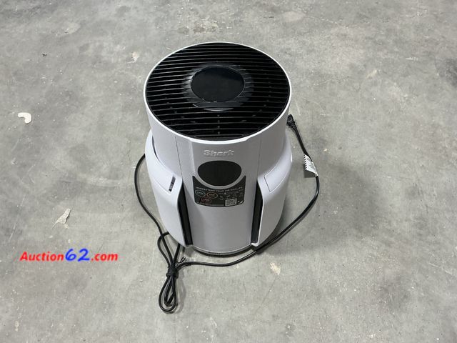 Lot 44-141a - Shark Air Purifier See All Photo's E-Commerce Return, A basic inspection has been given to this item. Sold AS-IS. Powers on, not tested furt...