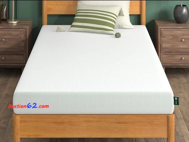 Lot 44-6997g - Zinus 8in Twin gel infused green tea memory foam mattress New in box