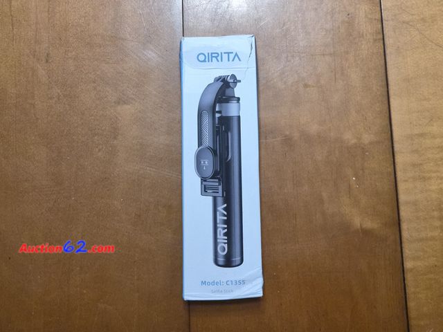 Lot 44-3068q - QIRITA Selfie Stick - Model C13SS - See PIctures E-Commerce Return, A basic inspection has been given to this item. Sold AS-IS.