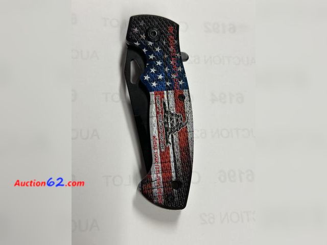 Lot 44-6026o - Kentucky cutlery approx 4.5 in closed knife with metal belt clip. Spring assist.440 stainless steel New. Inscribed Don’t tread on me. #71131...