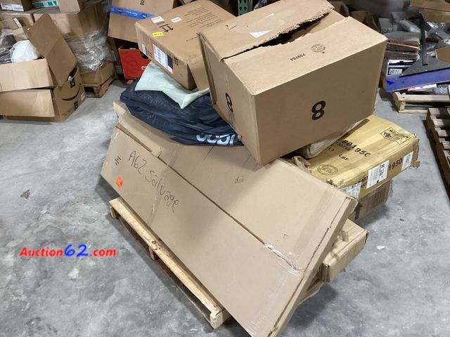 Lot 44-273b - Salvage Pallet  17. Salvage Pallet, contains broken or incomplete items