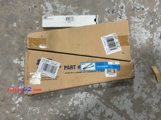 Lot 44-1610t - $100 Retail price - Zurn Pex Crimping Tools - Variety Pack, 1/2 Inch, Large, Tool Kits Not Tested See All Photo's E-Commerce Return, A basic...