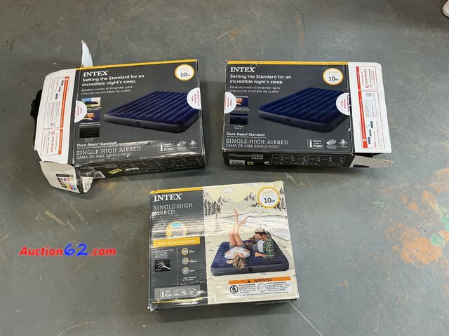 Lot 44-833 - Intex Single-High Airbeds - Lot of 3 See All Photo's Not Tested E-Commerce Return, A basic inspection has been given to this item. Sold AS-I...