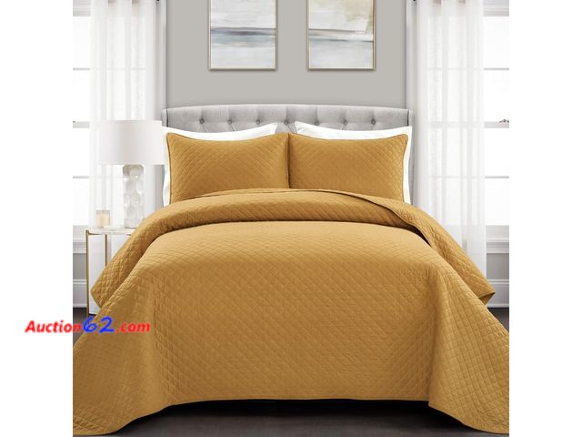 Lot 44-5539t - Lush Decor Ava Quilt Diamond Pattern Solid 3 Piece Oversized Bedding Blanket Bedspread Set - King - Mustard Appears New, A basic inspection ...