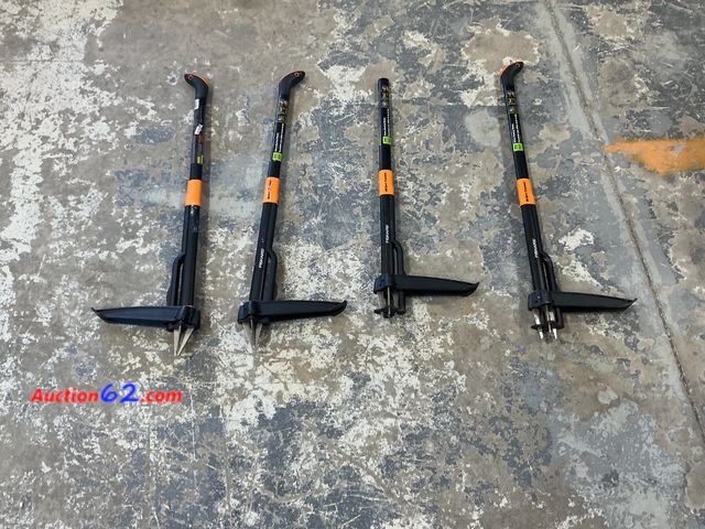 Lot 44-1111m - Fiskars Stand-Up Weeder Tool Set See All Photo's Not Tested E-Commerce Return, A basic inspection has been given to this item. Sold AS-IS.