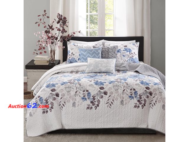 Lot 44-5550w - Madison Park Daybed Cover Set, Luna Quilt Modern Classic Design All Season, Breathable Coverlet Lightweight Bedding Set, Matching Shams, Dec...