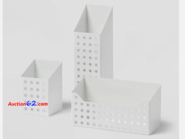 Lot 44-920w - Magnetic Storage Containers 3pk - Brightroom Appears New, A basic inspection has been given to this item. Sold AS-IS. See All Photo's Not Te...