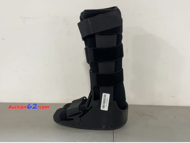 Lot 44-1525j - United Ortho Walker Boot Not Tested See All Photo's Appears New, A basic inspection has been given to this item. Sold AS-IS.