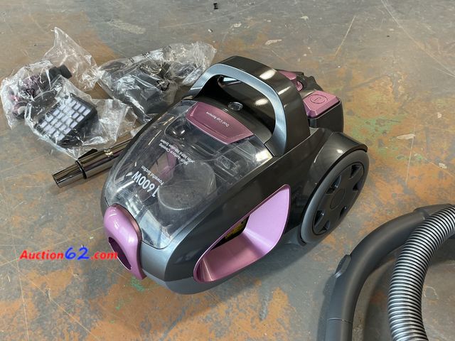 Lot 44-687o - Canister Vacuum Cleaner SL159 See All Photo's E-Commerce Return, A basic inspection has been given to this item. Sold AS-IS. Powers on, not ...