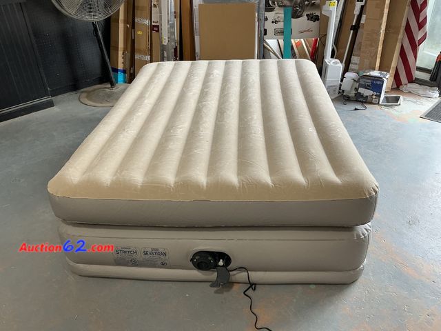 Lot 44-745o - Intex Comfort Plush Queen Air Mattress See All Photo's Dirty E-Commerce Return, A basic inspection has been given to this item. Sold AS-IS. ...