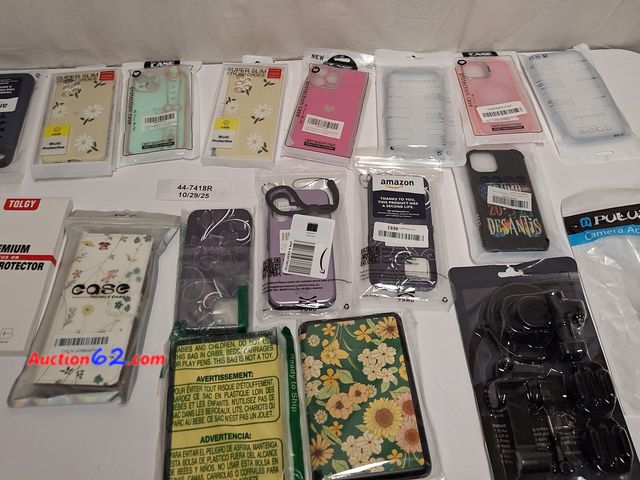Lot 44-7418r - Miscellaneous lot of Phone cases  E-Commerce Return, A basic inspection has been given to this item. Sold AS-IS.