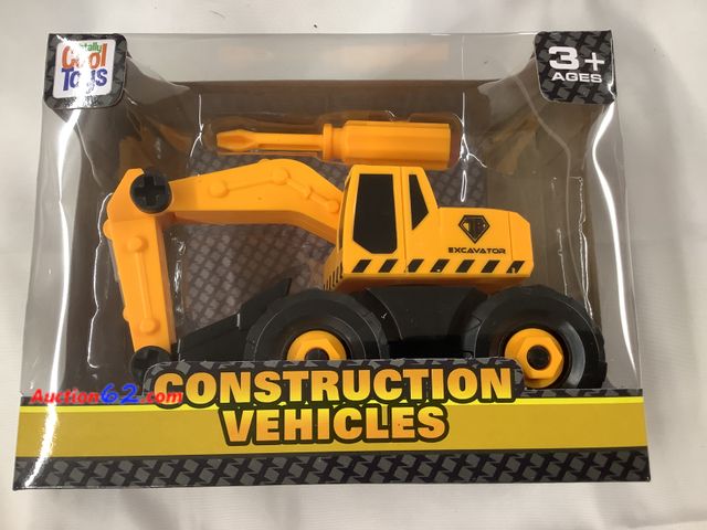 Lot 44-7591p - Cool toys construction vehicles excavator comes with screwdriver to take apart. New. Ages 3+ See All Photo's Not Tested Never opened, Factor...
