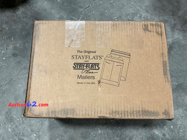 Lot 44-159j - Stayflats Plus Mailers 11 x 13.5 White Appears New, A basic inspection has been given to this item. Sold AS-IS.