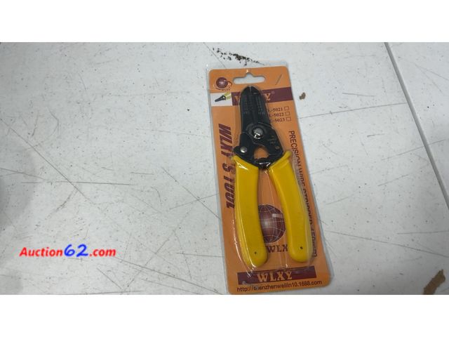 Lot 44-2632f - WLXY Precision Wire Stripper Tool Appears New, A basic inspection has been given to this item. Sold AS-IS. Not Tested See All Photo's