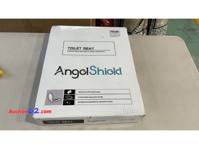 Lot 44-1862 - Angol Shiold Quiet-Close Molded Wood Toilet Seat with Non-Slip Adjustable Hinges, Anti-Pinch Bumpers, Easy Install &amp; Clean（Black, Round ...