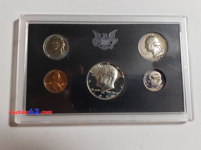 Lot 44-8500w - 1970 PROOF SET W/EISENHOWER DOLLAR, 40% SILVER KENNEDY HALF, WASHINGTON QUARTER, ROOSEVELT DIME, JEFFERSON NICKEL AND LINCOLN CENT. MINTED I...