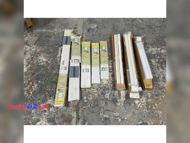 Lot 44-1126i - Mix lot of miscellaneous Blinds E-Commerce Return, A basic inspection has been given to this item. Sold AS-IS. Not Tested Dirty