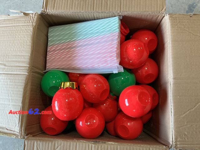 Lot 44-4017j - Sliner 48 Pcs Christmas Plastic Holiday Party Supplies Not Tested Appears New, A basic inspection has been given to this item. Sold AS-IS.