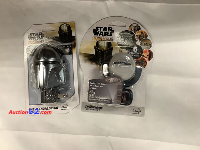 Lot 44-6184o - Star Wars The Madalorian Night lights. New. See All Photo's Not Tested Never opened, Factory Sealed