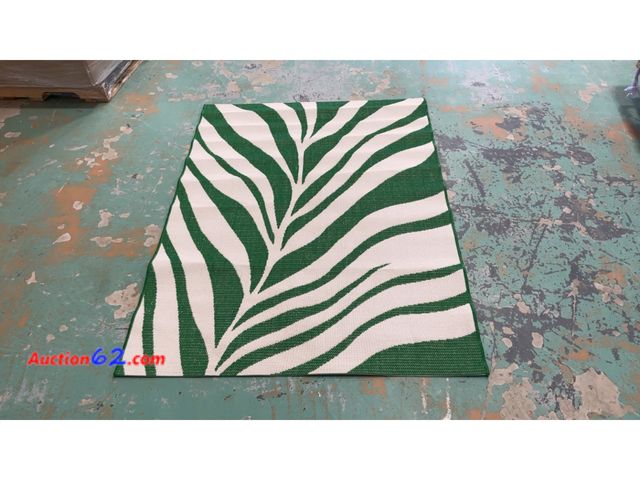 Lot 44-1688w - Green and White Zebra Print Area Rug Not Tested See All Photo's Appears New, A basic inspection has been given to this item. Sold AS-IS.
